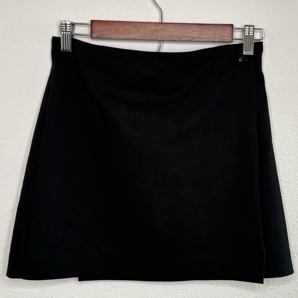 Aritzia Black Mini Skirt Babaton Modern Wrap Around Size 4 Neutral Minimalist